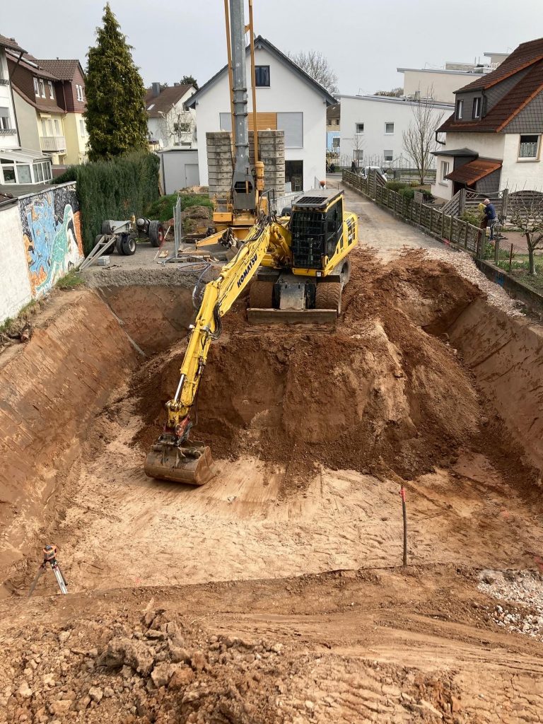 DA2570D8-8B3E-4156-A824-EA26D73204E9