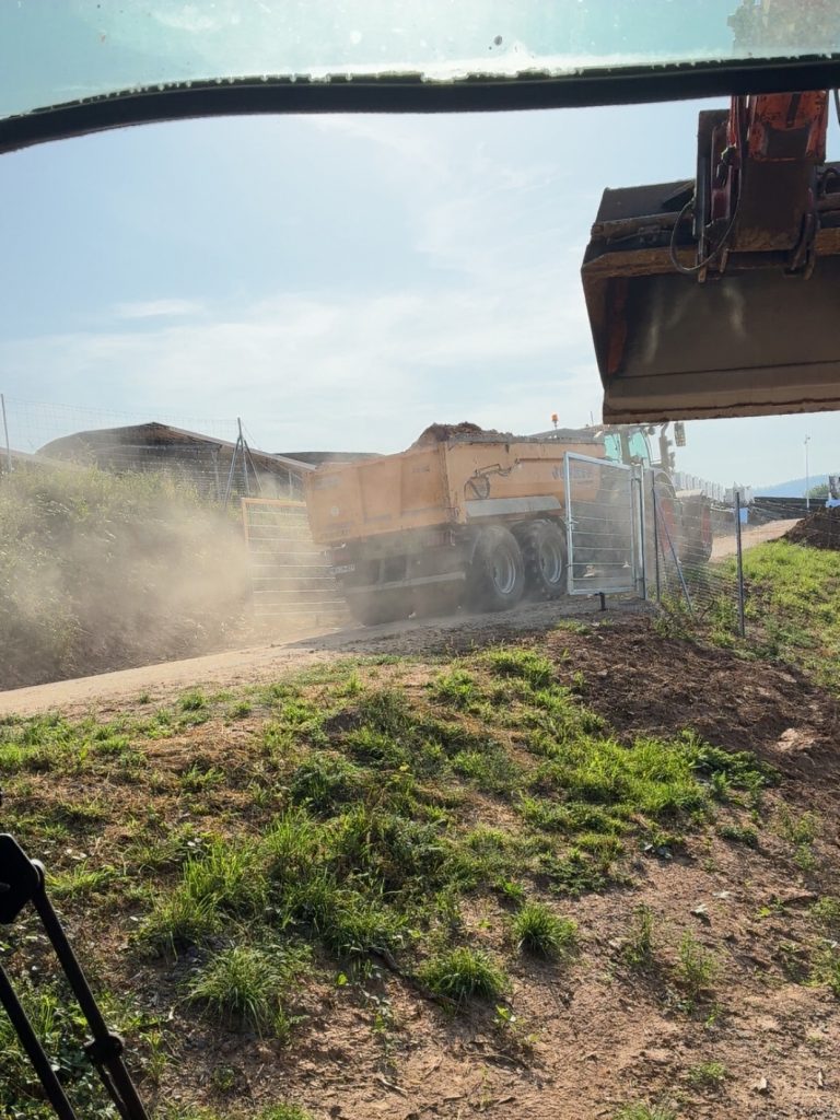 CjQKMFNuYXBjaGF0LzEzLjUzLjAuNTYgKGlQaG9uZTE3LDU7IGlPUyAxOC41OyBnemlwKSAC