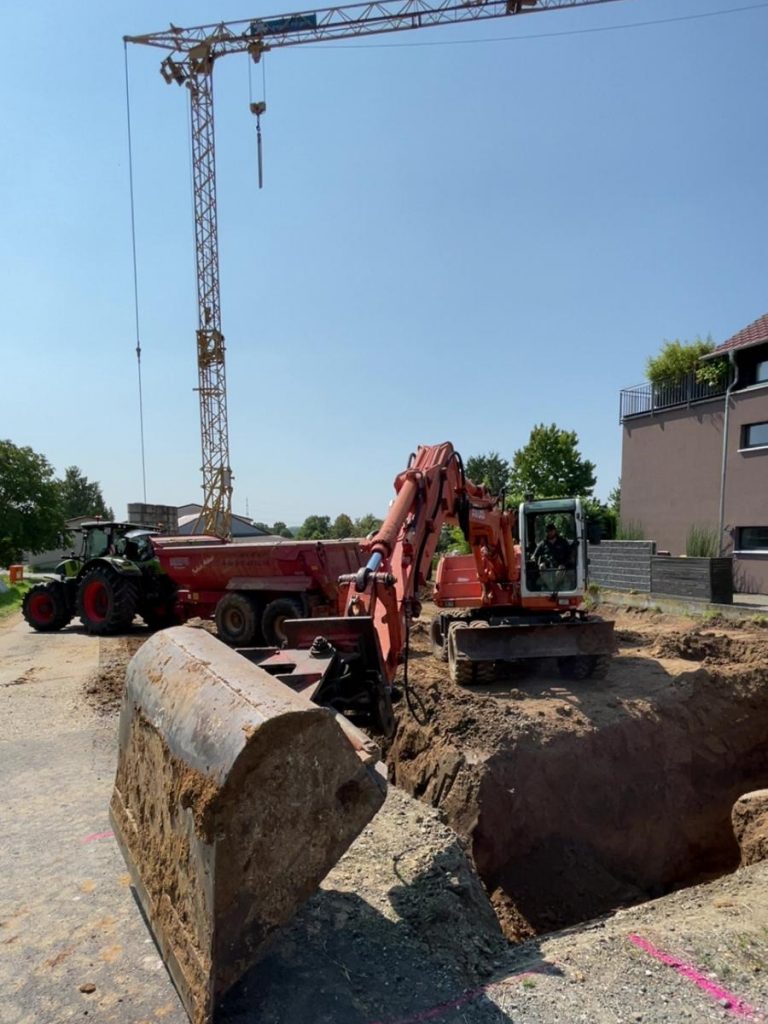 f050f298-1369-4840-bea3-e55839026024